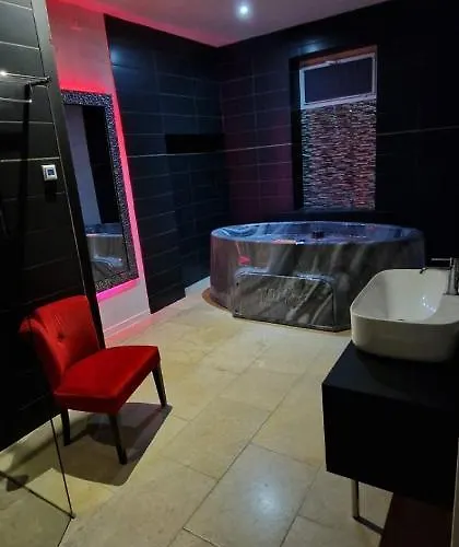 L\'Aphrodite Jacuzzi Privatif